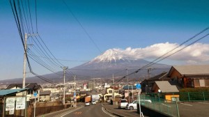 富士宮市街と富士山